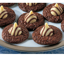 Tuxedo Brownie Hugs® Cookies